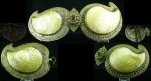 Balkans Ottomans - Deux boucles de ceinture avec médaillon en nacre - 19ème siècle