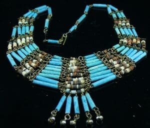 Egypte - Basse époque - Collier en perles de silice - 664 / 332 av. J.-C. (26ème-30ème dynastie)