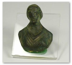 Romain - Buste en bronze - III-Ivème siècle ap. J.-C. Romain - Buste en bronze - III-Ivème siècle ap. J.-C.