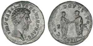 Lucius Vérus - Sesterce (161, Rome) Marc Aurèle et Lucius Vérus debout Lucius Vérus - Sesterce (161, Rome) Marc Aurèle et Lucius Vérus debout