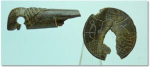 Médiévale - Balkans - Lot de 2 fragments en bronze