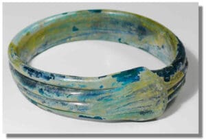 Romain - Bracelet en pâte de verre - IIème-IVème siècle ap. J.-C. Romain - Bracelet en pâte de verre - IIème-IVème siècle ap. J.-C.
