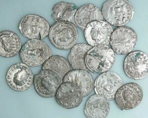 Lot de 20 antoniniens Lot de 20 antoniniens