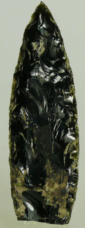 Néolitique - Pointe en obsidienne Néolitique - Pointe en obsidienne