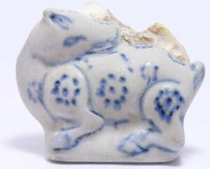 Vietnam - Dynastie Ming - Compte gouttes "Bovin" - Provenant de l'épave du Hoï An. XVème siècle Vietnam - Dynastie Ming - Compte gouttes "Bovin" - Provenant de l'épave du Hoï An. XVème siècle