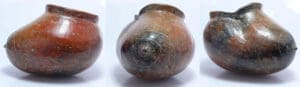 Précolombien - Equateur, culture Chorrera - Vase à libations en terre cuite - 1500 / 500 av. J.-C. Précolombien - Equateur, culture Chorrera - Vase à libations en terre cuite - 1500 / 500 av. J.-C.