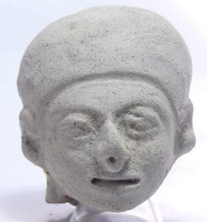 Précolombien - Equateur, culture La Tolita - Tête en terre cuite - 500 av. / 500 ap. J.-C. Précolombien - Equateur, culture La Tolita - Tête en terre cuite - 500 av. / 500 ap. J.-C.