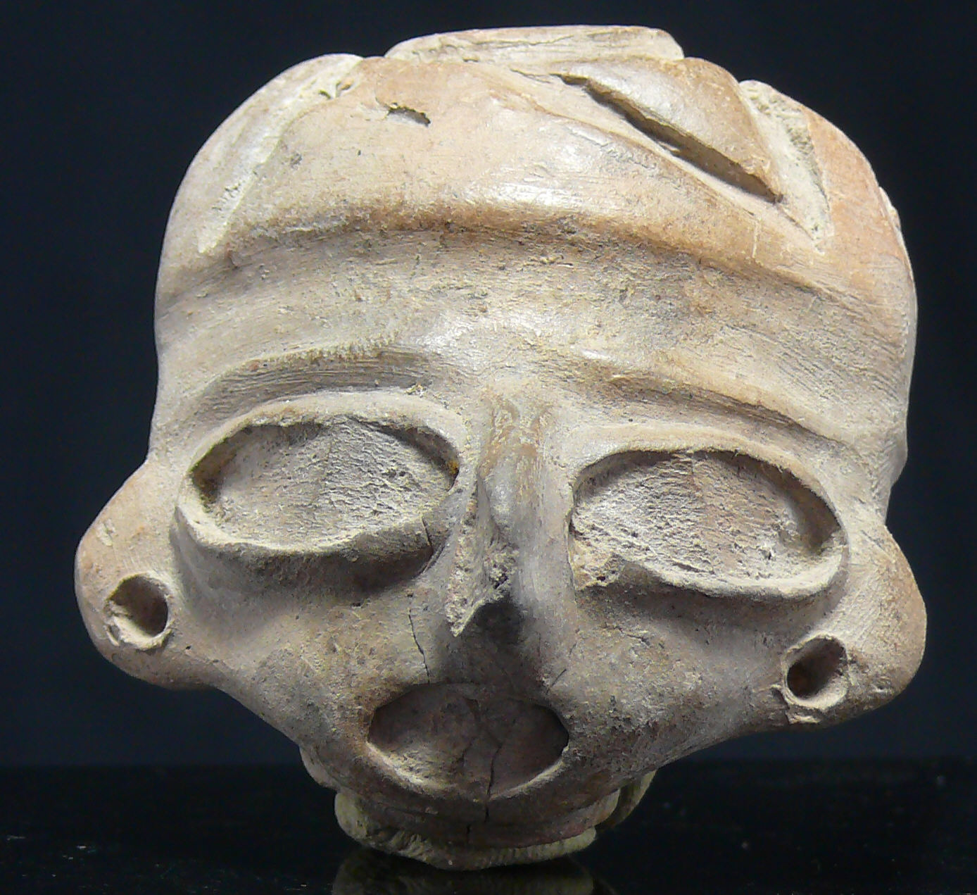 Précolombien - Mexique - Tête en terre cuite - 1200 av. / 200 ap. J.-C. Précolombien - Mexique - Tête en terre cuite - 1200 av. / 200 ap. J.-C.