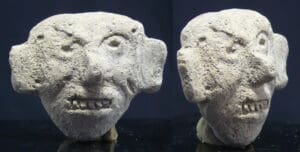 Précolombien - Mexique - Tête en terre cuite - 1200 av. / 200 ap. J.-C. Précolombien - Mexique - Tête en terre cuite - 1200 av. / 200 ap. J.-C.