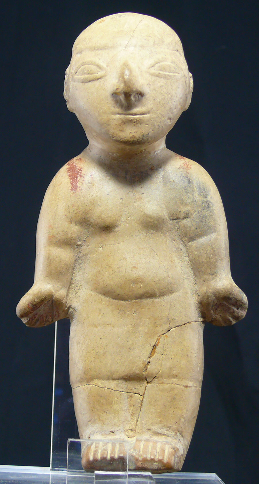Précolombien - Equateur - Culture Guangala - Statuette sifflet en terre cuite - 500 av. / 500 ap. J.-C. Précolombien - Equateur - Culture Guangala - Statuette sifflet en terre cuite - 500 av. / 500 ap. J.-C.