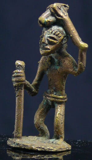 Afrique - Côte d'Ivoire et Ghana, Akan - Poids en bronze servant à peser l'or - 1ère moitié du XXe siècle Afrique - Côte d'Ivoire et Ghana, Akan - Poids en bronze servant à peser l'or - 1ère moitié du XXe siècle