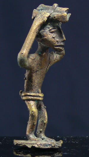 Afrique - Côte d'Ivoire et Ghana, Akan - Poids en bronze servant à peser l'or - 1ère moitié du XXe siècle Afrique - Côte d'Ivoire et Ghana, Akan - Poids en bronze servant à peser l'or - 1ère moitié du XXe siècle