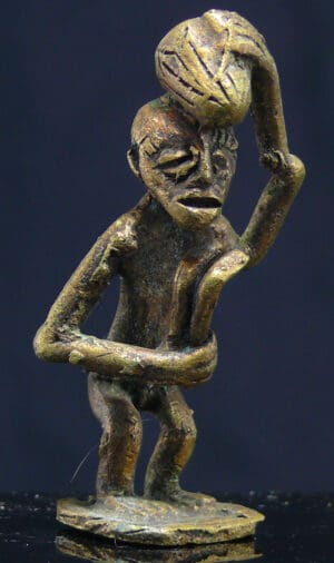 Afrique - Côte d'Ivoire et Ghana, Akan - Poids en bronze servant à peser l'or - 1ère moitié du XXe siècle Afrique - Côte d'Ivoire et Ghana, Akan - Poids en bronze servant à peser l'or - 1ère moitié du XXe siècle