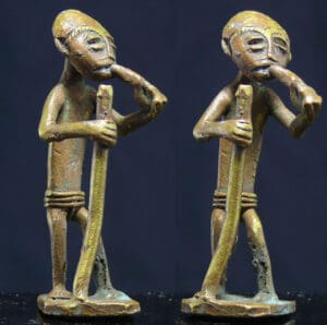 Afrique - Côte d'Ivoire et Ghana, Akan - Poids en bronze servant à peser l'or - 1ère moitié du XXe siècle Afrique - Côte d'Ivoire et Ghana, Akan - Poids en bronze servant à peser l'or - 1ère moitié du XXe siècle