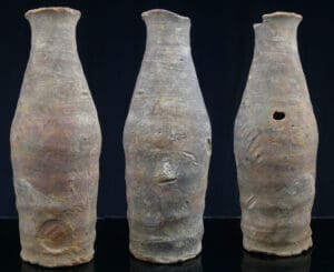 Espagne - Grenade - Bouteille en terre cuite - 16ème siècle