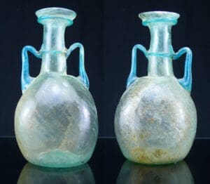 Romain - Diota à panse conique en verre irisé - 3ème / 4ème siècle ap. J.-C.