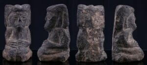Précolombien - Amérique centrale - Statuette en pierre basaltique - 500 / 1000 ap. J.-C.