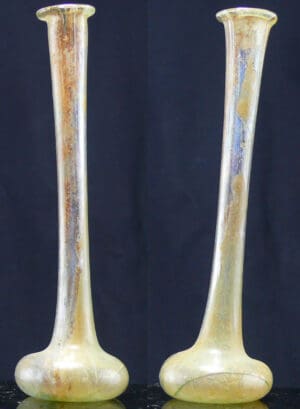 Romain - Flacon en verre irisé - 100 / 300 av. J.-C. Romain - Flacon en verre irisé - 100 / 300 av. J.-C.