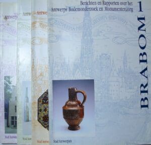 Lot de 4 catalogues en néerlandais sur l'Etude et la conservation des monuments à Anvers Lot de 4 catalogues en néerlandais sur l'Etude et la conservation des monuments à Anvers