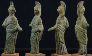 Romain - Statuette de Minerve en bronze - 100 / 300 ap. J.-C.