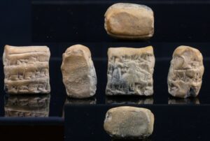 Moyen-Orient - Mésopotamie - Tablette cunéiforme en terre cuite - 1000 av. J.-C.